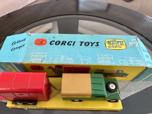 Vintage Corgi Gift Set GS2 Land Rover and Trailer 1958